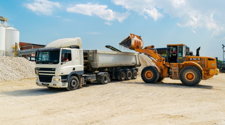 Important things to consider with Crane truck rental